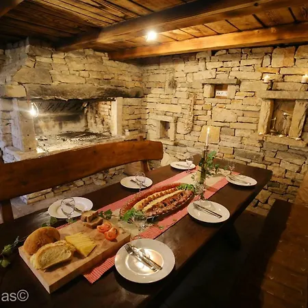 Quince Villa